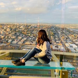 Meet your Posher, Lizbeth